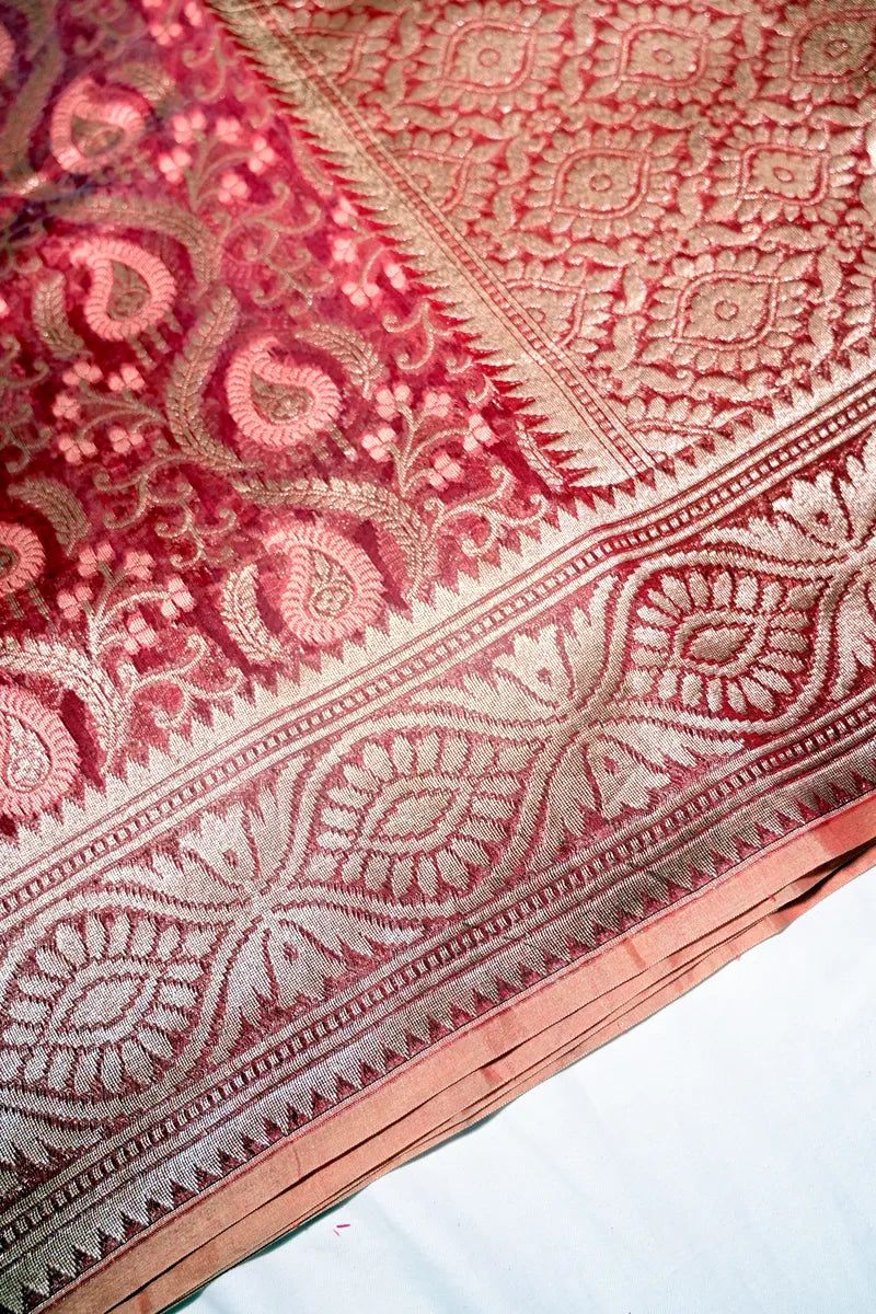 Wine Red Handloom Cotton Saree featuring Intricate Floral Paisleys & Silver Border(RLSS-253)