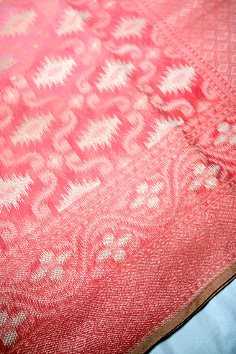 Strawberry Pink Handloom Cotton Saree featuring Geometric Diamond Weave & Floral Border(RLSS-263)