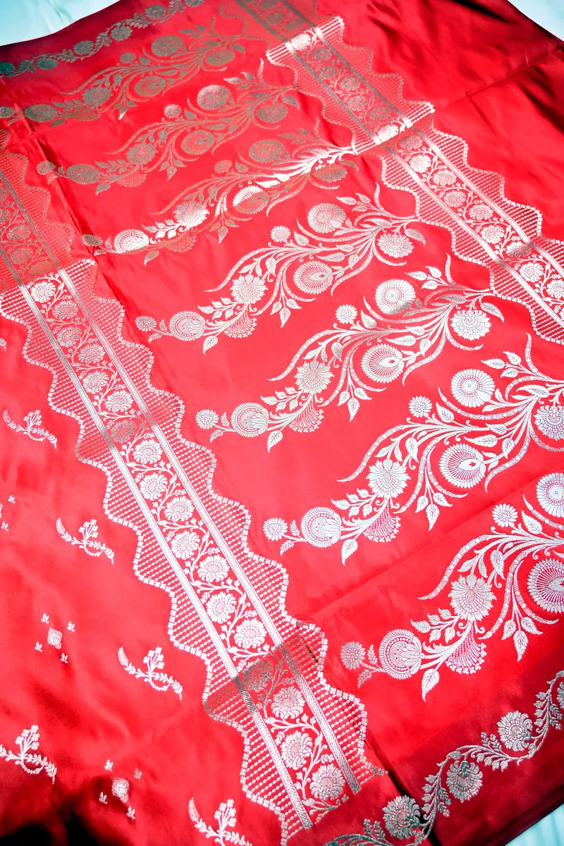 Bridal Sindoor Red Banarasi Silk Saree with Scalloped Golden Zari Floral Border (RLSS-286)