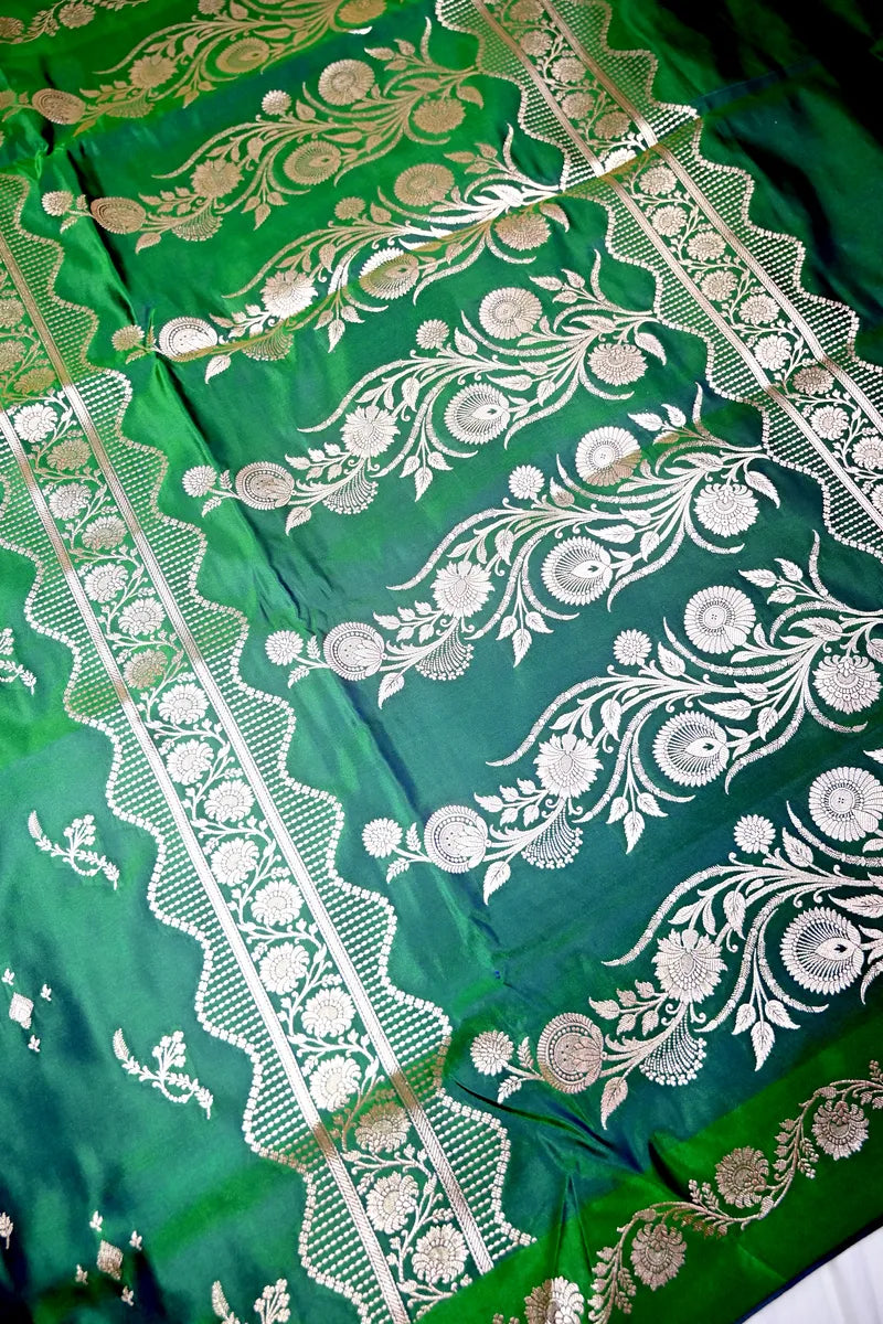 Emerald Green Banarasi Silk Saree with Scalloped Golden Zari Floral Border(RLSS-287)
