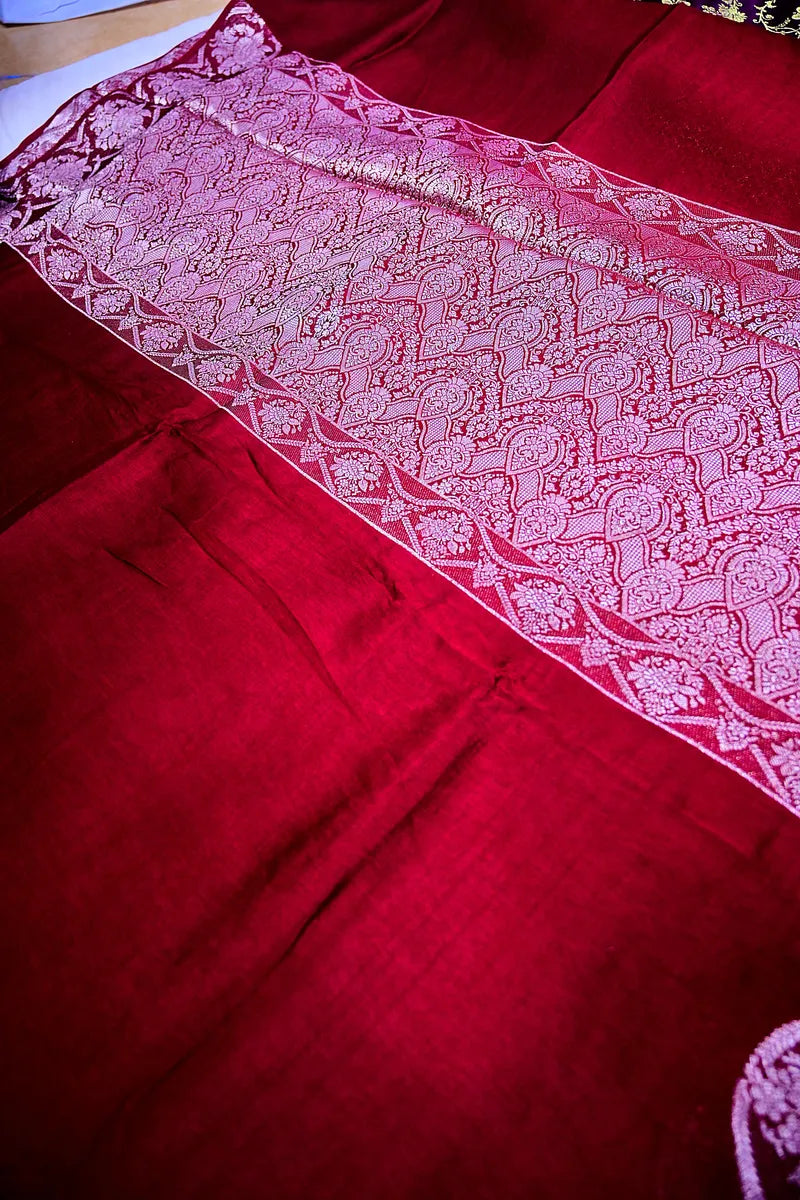 Maroon Banarasi Silk Saree with Silver Zari Scalloped Floral Border(RLSS-192)