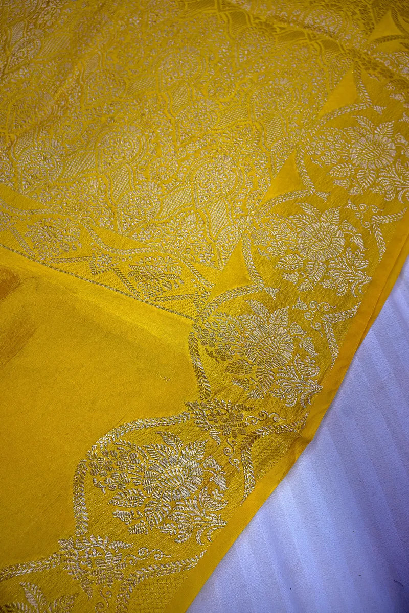 Sunshine Yellow Banarasi Silk Saree with Silver Zari Scalloped Floral BorderRLSS-193)