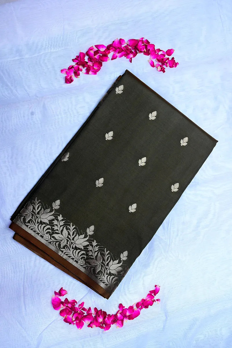 Deep Kaayii Green Banarasi Kataan Silk Saree with Antique Gold Zari Floral Border (RLSS-147)